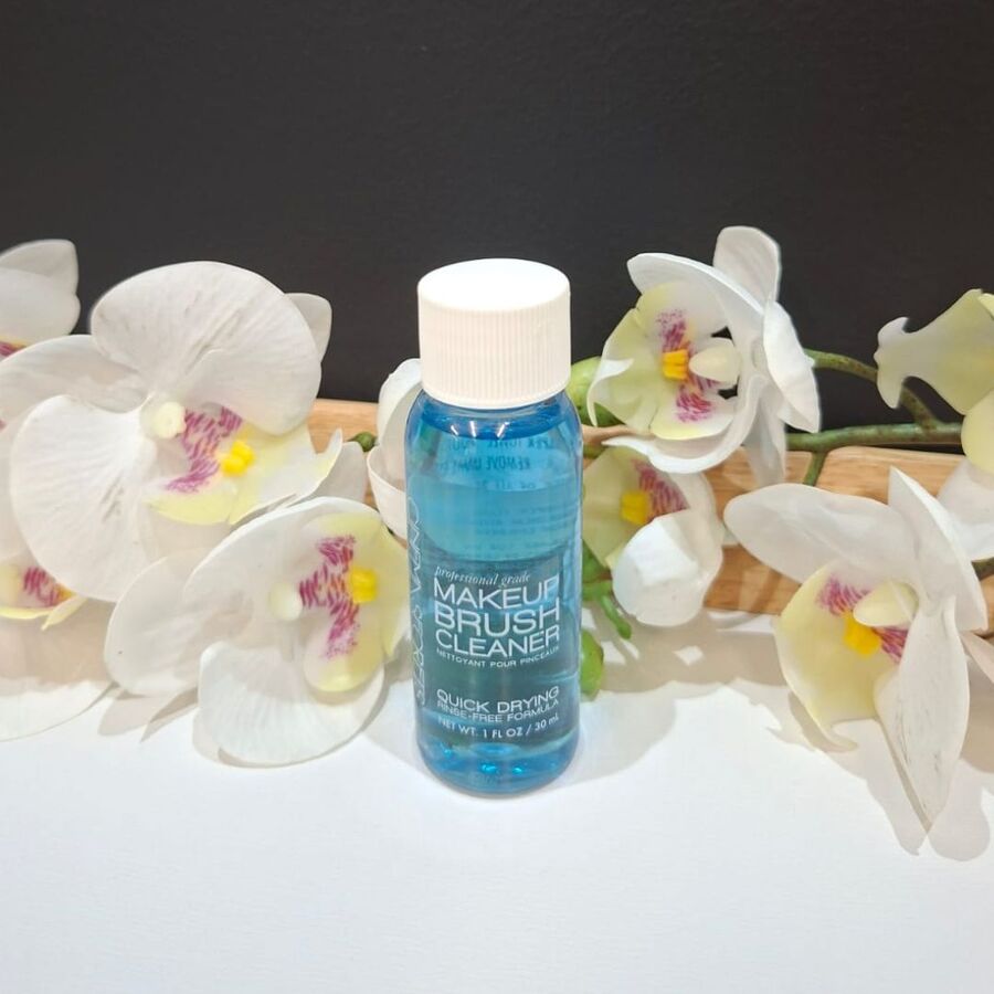Cinema Secrets Brush Cleaner - 1oz /  30ml (FREEBIE)